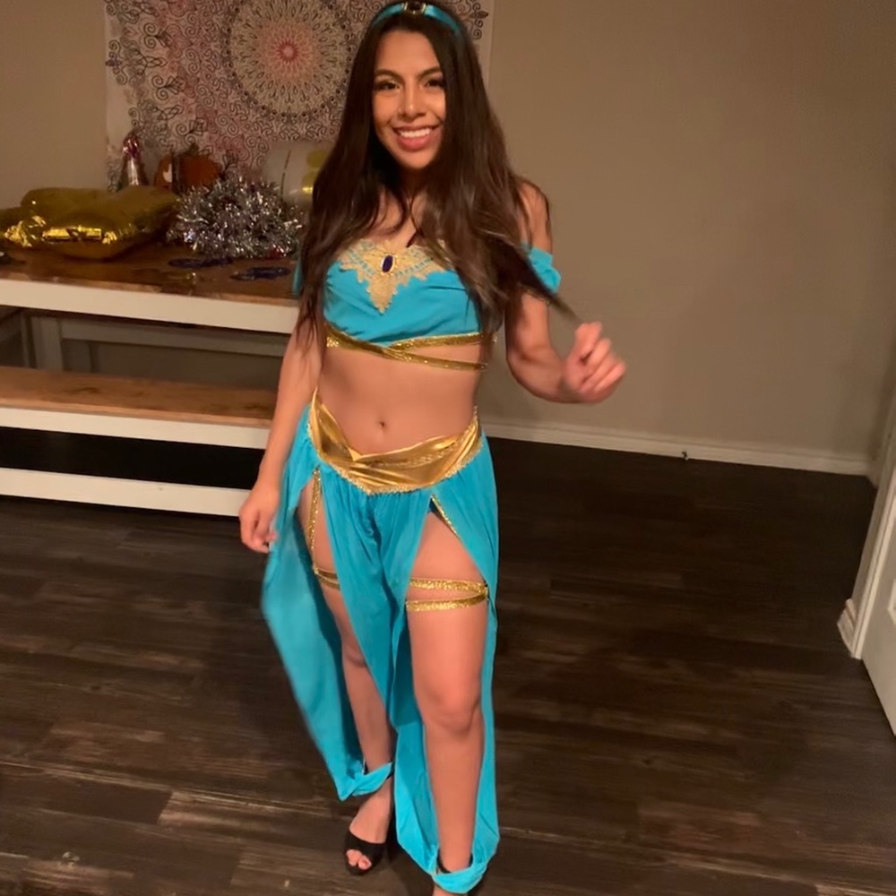 Jasmine costume